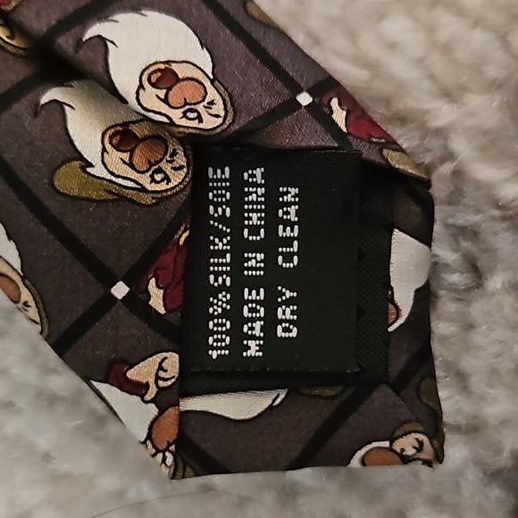 Grumpy Necktie - Picture 4 of 4